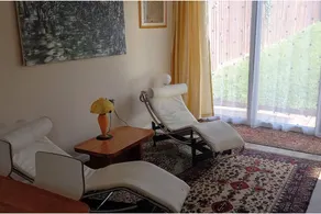 Cottage with jacuzzi & garden - Image 2