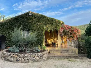 Voll ausgestattete geräumige Villa mit Garten, Terrasse und Pool | Gartenblick - Image 2