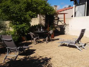 Gîte avec barbecue, jardin et terrasse - Image 4