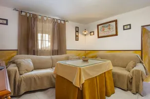 House | City view - Image 2
