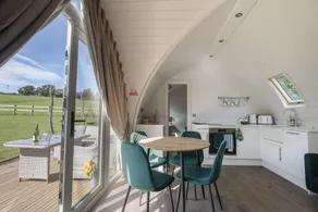 Family-friendly lovely cottage with garden | Pets are welcome - Image 2