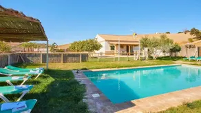 Grande villa totalmente attrezzata con terrazza, griglia e piscina privata | Vista sul giardino | Ammette animali domestici - Image 3