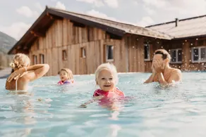 Charmant appart'hôtel adapté aux familles avec piscine, barbecue et jacuzzi | Idéal pour le télétravail | Avec animaux admis - Image 3