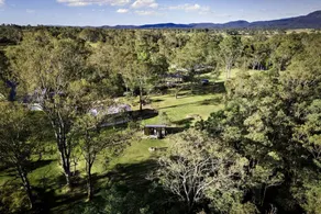 Cute Tiny House for a Delightful Relaxing Farm Stay Surrounded by Nature in Mundoolun, Queensland - Image 4