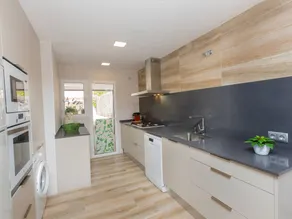Maison entièrement équipée avec barbecue, piscine privée et jardin - Image 5