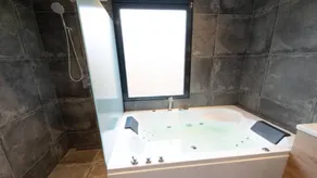 Zevenhuizen Stay with Bubble Bath - Image 3
