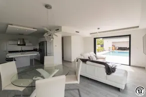 Gîte con barbacoa, piscina privada y terraza - Image 3