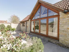 Cottage with garden & barbecue - Image 3