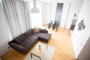Flat with terrace - Image 2
