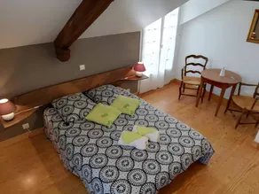 Bed and breakfast with pool & garden | City view - Image 5