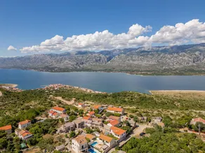 Villa with BBQ, private pool & garden | Garden view - Image 5