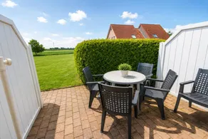Holiday apartment with BBQ, garden & terrace - Image 4