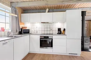 Spacious holiday home with terrace, sauna & barbeque | Pets are welcome - Image 4