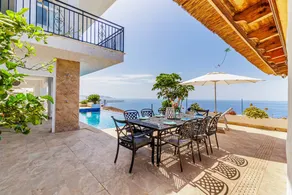 Villa „Mamma Mia“ mit privatem Pool, Terrasse und WLAN sowie spektakulärem Meerblick - Image 2