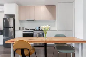 Beachside 2-Bed Apartment in Coogee - Image 4