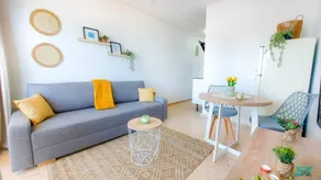 Apartment with terrace & pool - Image 3