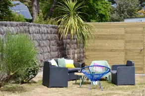 Child-friendly holiday home with garden, barbeque & terrace | Garden view | Beach nearby | Pets allowed - Image 2