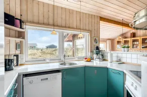 Fully equipped holiday home with sauna, terrace & jacuzzi | Next to the beach | Dogs allowed - Image 4