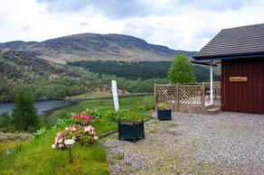 Kingfisher Lodge with sensational loch views - Image 5