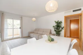 Appartement entièrement équipé avec piscine, jardin et terrasse | Plage à proximité - Image 5