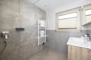 Kinderfreundliches Apartment mit Terrasse, Pool und Garten | Perfekt für die Arbeit von Zuhause - Image 2