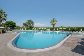 Appartement avec barbecue, terrasse et jardin | Vue jardin - Image 3