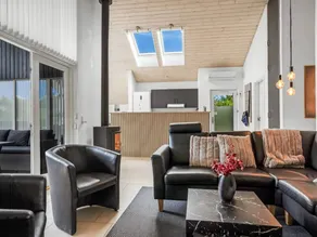 Child-friendly house with pool, terrace & sauna | Pets are welcome - Image 4