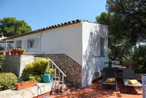 House with garden, barbecue & terrace | Garden view - Image 3