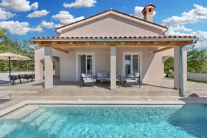 Villa mit Grill, Terrasse und Pool - Image 3