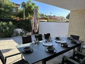 Casa vacacional con barbacoa, jardín y piscina - Image 4