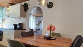 Family-friendly holiday apartment with barbecue, terrace & pool - Image 5