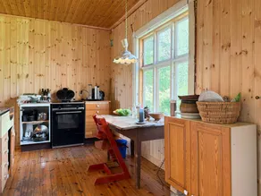 Holiday home with BBQ, sauna & garden | Water view - Image 5
