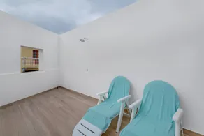 Vacation 'Lola' with Mountain View, Private Terrace and Wi-Fi - Image 3