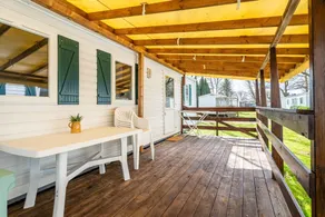 Mobile home with garden, terrace & pool - Image 2