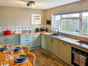 Heath View - Image 2