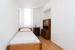 Holiday apartment with terrace - Image 5