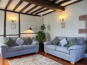 Cottage adapté aux familles avec jardin, barbecue et terrasse - Image 2