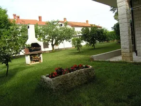 Flat with terrace, barbeque & garden | Nature view - Image 5