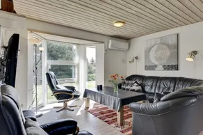 Family-oriented wonderful house with jacuzzi, sauna & terrace | Pets allowed - Image 5