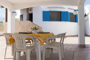 Villa with garden, terrace & barbecue | Sea view - Image 4