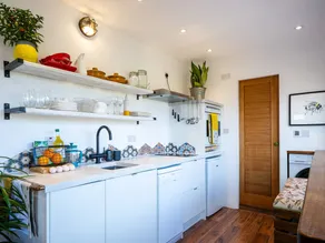 Family-friendly wonderful cottage with garden & terrace - Image 5