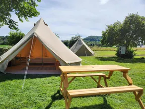 Tent with garden - Image 2
