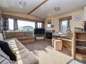 Cottage with garden, pool & sauna - Image 4