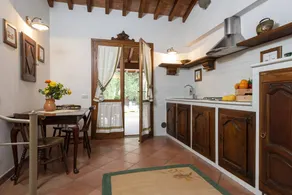 Agriturismo La Rombaia: Appartamento/Apartment La Pesa (2 adults 1 child under 12) - Image 4