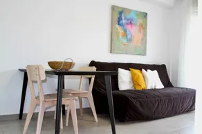 Family-oriented nice flat with garden, pool & terrace | Close to the beach - Image 2
