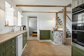 Family-friendly house with garden, terrace & barbecue - Image 4