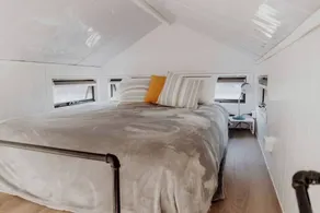 Spectacular Tiny House Loft Near National Parks, Forests and Coast in Queensland, Australia - Image 5