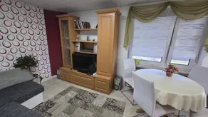 Flat with BBQ & private pool - Image 4