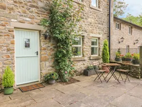 Beautiful cottage with garden - Image 2