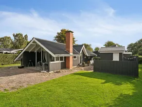 "Hannah" - 200m from the sea - Image 4
